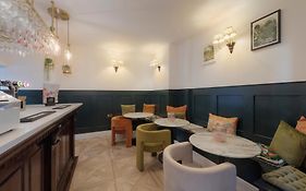 The Clarence Boutique Rooms